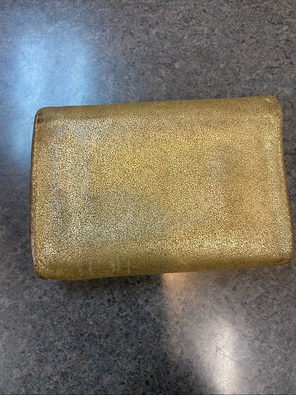 HOBO Gold Metallic Frame Kiss-Lock Clutch - Picture 2 of 5